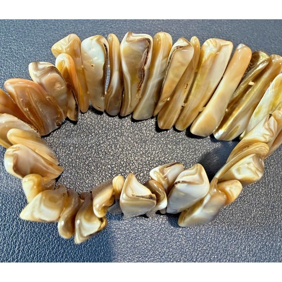 The Unbranded Brand Jewelry - Natural Mother of Pearl Shell Panel Bracelet Iridescent Stretch